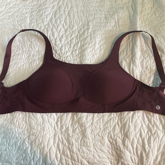 Lululemon Bra - Picture 1 of 3